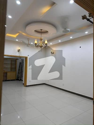 ای ۔ 11 اسلام آباد میں 3 کمروں کا 16 مرلہ زیریں پورشن 1.5 لاکھ میں کرایہ پر دستیاب ہے۔