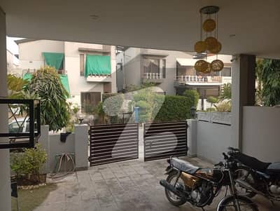 ڈیوائن گارڈنز لاہور میں 3 کمروں کا 8 مرلہ مکان 3.15 کروڑ میں برائے فروخت۔