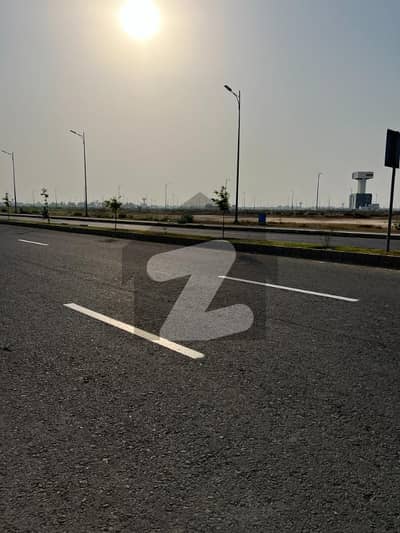 ڈی ایچ اے فیز 8 - بلاک ٹی فیز 8,ڈیفنس (ڈی ایچ اے),لاہور میں 4 کنال رہائشی پلاٹ 25.0 کروڑ میں برائے فروخت۔