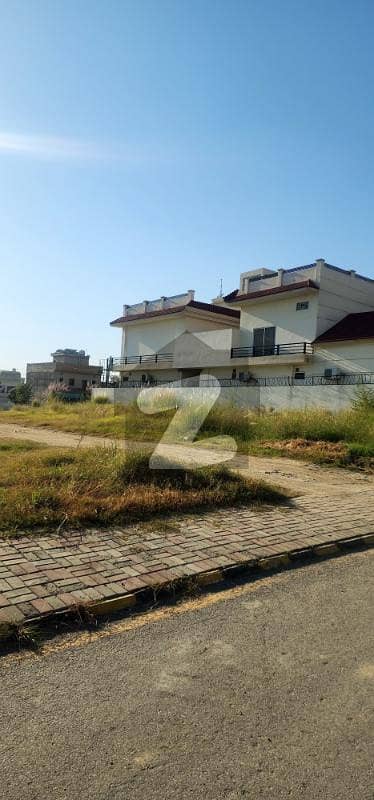 N Block Kanal Plot Available For Sale