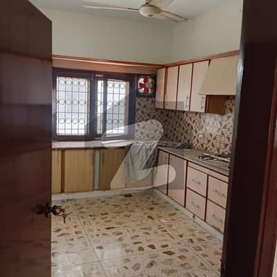 ڈی ایچ اے فیز 7 ڈی ایچ اے ڈیفینس,کراچی میں 5 کمروں کا 1 کنال مکان 3.85 لاکھ میں کرایہ پر دستیاب ہے۔