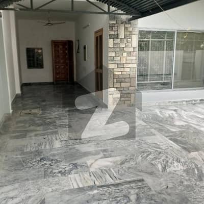 جی ۔ 8/2 جی ۔ 8,اسلام آباد میں 4 کمروں کا 6 مرلہ مکان 5.2 کروڑ میں برائے فروخت۔