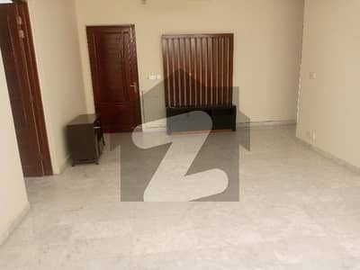 جی ۔ 10/3 جی ۔ 10,اسلام آباد میں 5 کمروں کا 1 کنال مکان 14.0 کروڑ میں برائے فروخت۔