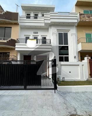 25*40 4 marla brandnew luxury modern house for sale in G-14 Islamabad