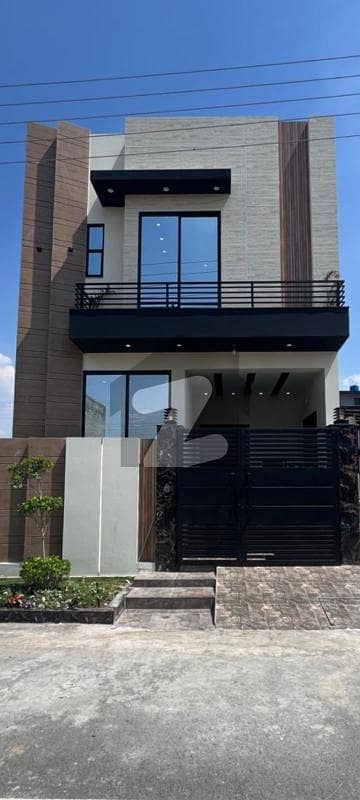 الحفیظ گارڈن - فیز 2 مین کینال بینک روڈ,لاہور میں 3 کمروں کا 3 مرلہ مکان 1.4 کروڑ میں برائے فروخت۔