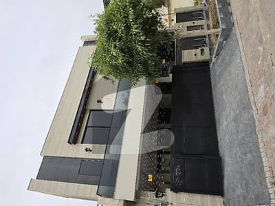 ٹاپ سٹی 1 اسلام آباد میں 5 کمروں کا 10 مرلہ مکان 5.0 کروڑ میں برائے فروخت۔