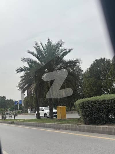 بحریہ ٹاؤن فیز 8 ۔ سیکٹر ای - 1 بحریہ ٹاؤن فیز 8,بحریہ ٹاؤن راولپنڈی,راولپنڈی میں 10 مرلہ رہائشی پلاٹ 1.25 کروڑ میں برائے فروخت۔