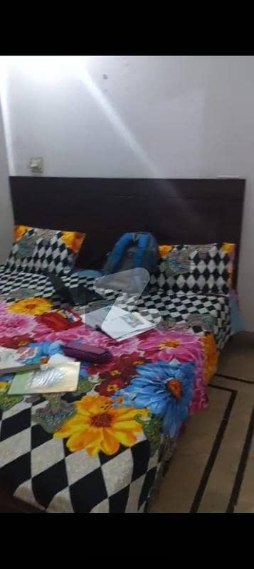 ناظم آباد 1 ناظم آباد,کراچی میں 2 کمروں کا 4 مرلہ فلیٹ 42.0 ہزار میں کرایہ پر دستیاب ہے۔