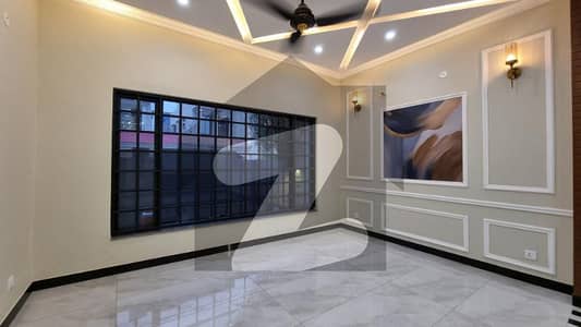 A BEAUTIFUL 5MRLA UPPER PORTION FOR RENT