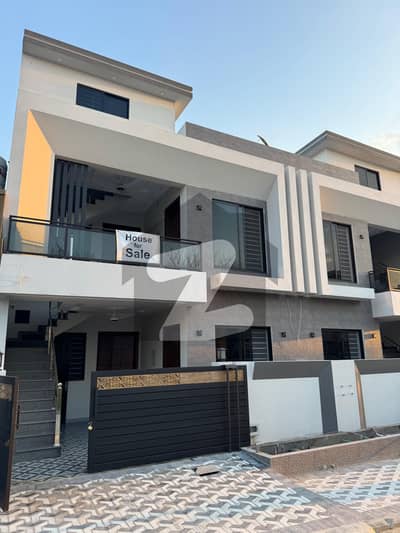 6 Marla House Available for sale