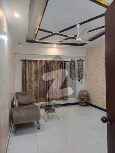 2 bed common no lift parking availible 2 floor west open old construction but well maintained flat