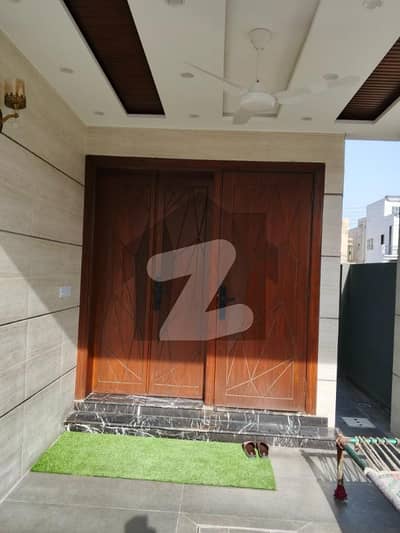 ڈی ایچ اے 11 رہبر سیکٹر 2 - بلاک ایچ ڈی ایچ اے 11 رہبر سیکٹر 2,ڈی ایچ اے 11 رہبر,لاہور میں 3 کمروں کا 5 مرلہ مکان 2.6 کروڑ میں برائے فروخت۔