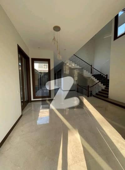 ڈی ایچ اے فیز 8 ڈی ایچ اے ڈیفینس,کراچی میں 10 کمروں کا 8 کنال مکان 20.0 ارب میں برائے فروخت۔