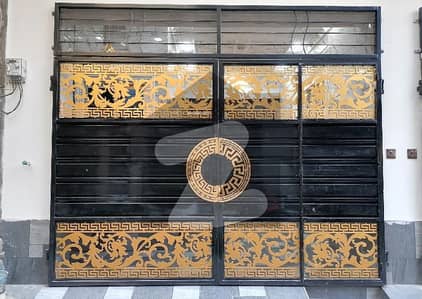 الحافظ ٹاؤن لاہور میں 4 کمروں کا 3 مرلہ مکان 1.45 کروڑ میں برائے فروخت۔