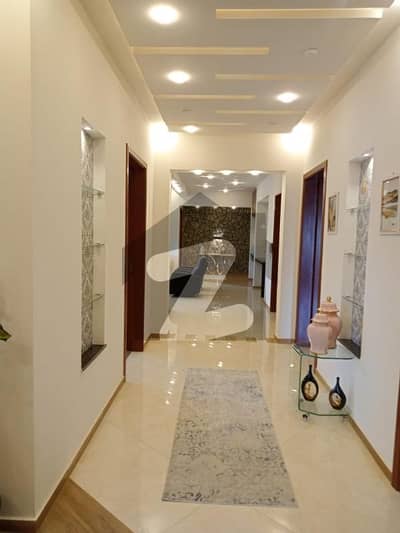 ڈی ایچ اے فیز 2 - سیکٹر ای ڈی ایچ اے ڈیفینس فیز 2,ڈی ایچ اے ڈیفینس,اسلام آباد میں 7 کمروں کا 1 کنال مکان 4.5 لاکھ میں کرایہ پر دستیاب ہے۔