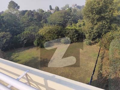 ایف ۔ 10/2 ایف ۔ 10,اسلام آباد میں 5 کمروں کا 1 کنال مکان 25.0 کروڑ میں برائے فروخت۔