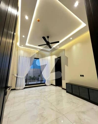 کے ڈی اے آفیسرز سوسائٹی گلشنِ اقبال ٹاؤن,کراچی میں 4 کمروں کا 11 مرلہ فلیٹ 2.6 لاکھ میں کرایہ پر دستیاب ہے۔