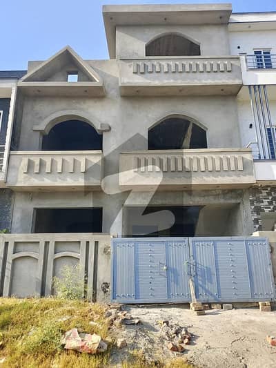 5 MARLA DOUBLE STORY GREY STRUCTURE HOUSE FOR SALE
