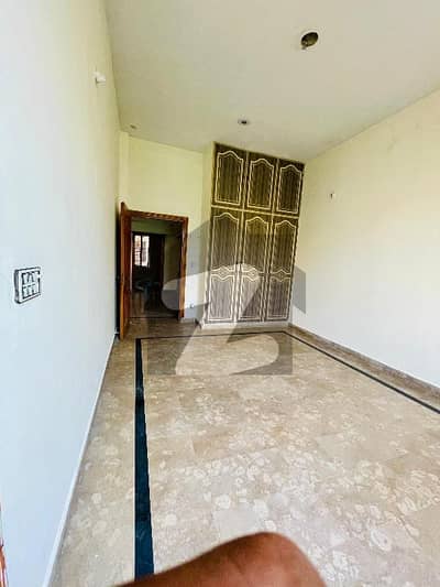 سبزہ زار سکیم لاہور میں 2 کمروں کا 10 مرلہ بالائی پورشن 58.0 ہزار میں کرایہ پر دستیاب ہے۔