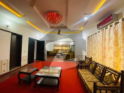 بحریہ ٹاؤن فیز 8 بحریہ ٹاؤن راولپنڈی,راولپنڈی میں 7 کمروں کا 1 کنال مکان 2.0 لاکھ میں کرایہ پر دستیاب ہے۔