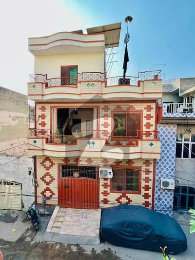 5.5 Marla house for sale. Owner build house