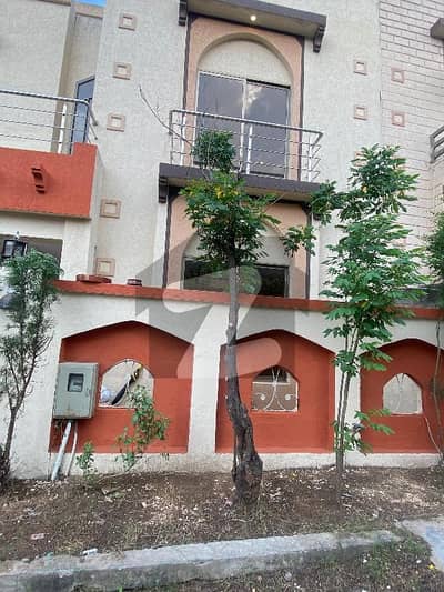 بحریہ ٹاؤن فیز 8 ۔ عثمان بلاک بحریہ ٹاؤن فیز 8 ۔ سفاری ویلی,بحریہ ٹاؤن فیز 8,بحریہ ٹاؤن راولپنڈی,راولپنڈی میں 5 کمروں کا 7 مرلہ مکان 90.0 ہزار میں کرایہ پر دستیاب ہے۔