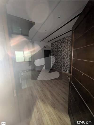 پی آئی اے ہاؤسنگ سکیم لاہور میں 6 کمروں کا 10 مرلہ مکان 1.7 لاکھ میں کرایہ پر دستیاب ہے۔