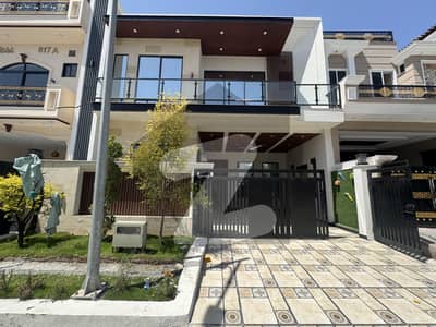 فیصل ٹاؤن فیز 1 - بلاک اے فیصل ٹاؤن فیز 1,فیصل ٹاؤن - ایف ۔ 18,اسلام آباد میں 5 کمروں کا 8 مرلہ مکان 4.0 کروڑ میں برائے فروخت۔