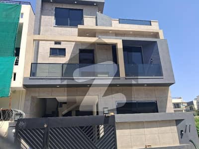 5 Marla dbl unit for rent MPCHS C1 block