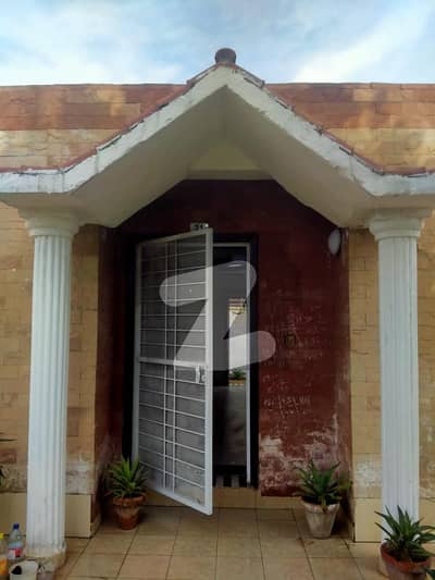 5 MARLA BEAUTIFUL COTTAGE IN BAHRIA ORCHARD PHASE 1 - CENTRAL BLOCK