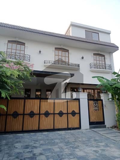 ڈی ۔ 12 اسلام آباد میں 7 کمروں کا 14 مرلہ مکان 3.8 لاکھ میں کرایہ پر دستیاب ہے۔