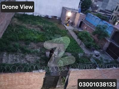 عدالت گڑھ سیالکوٹ میں 15 مرلہ رہائشی پلاٹ 3.2 کروڑ میں برائے فروخت۔