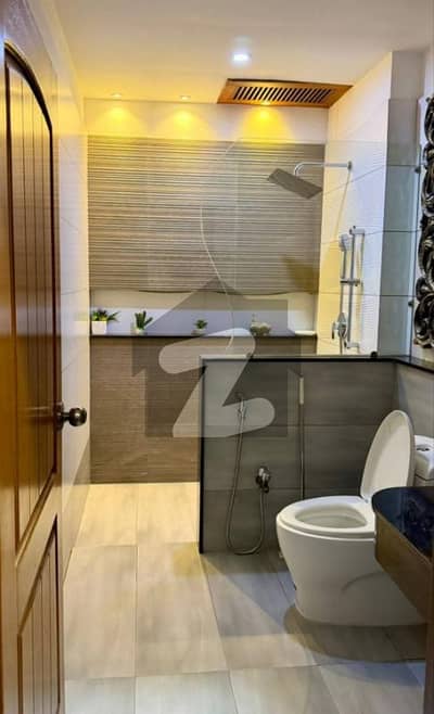 پی ای سی ایچ ایس بلاک 6 پی ای سی ایچ ایس,جمشید ٹاؤن,کراچی میں 4 کمروں کا 10 مرلہ مکان 7.0 کروڑ میں برائے فروخت۔