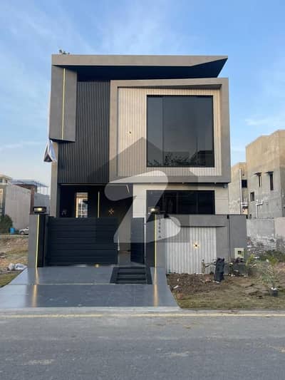 فارمینیٹی ہاؤسنگ سکیم - بلاک ایل ایل فارمانئیٹس ہاؤسنگ سکیم,لاہور میں 3 کمروں کا 5 مرلہ مکان 1.68 کروڑ میں برائے فروخت۔