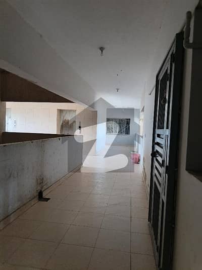 صدر صدر ٹاؤن,کراچی میں 2 کمروں کا 5 مرلہ فلیٹ 1.35 کروڑ میں برائے فروخت۔