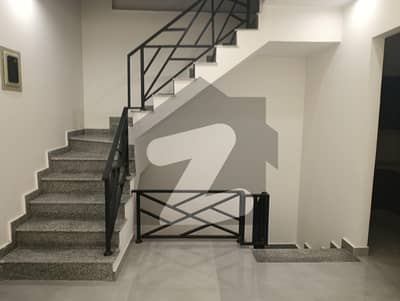 فارمانئیٹس ہاؤسنگ سکیم لاہور میں 3 کمروں کا 5 مرلہ بالائی پورشن 45.0 ہزار میں کرایہ پر دستیاب ہے۔