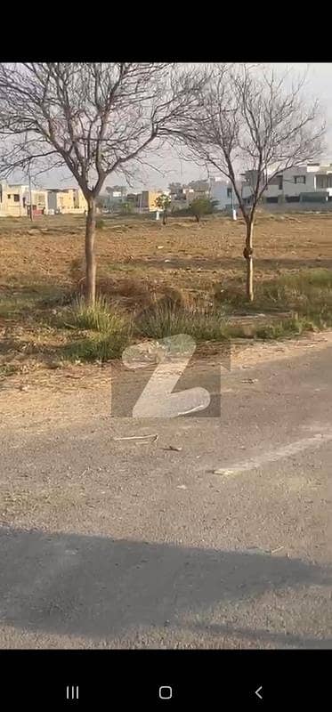 GOOD LOCATION BLOCK "D" NEAR TO GOLF COURCE