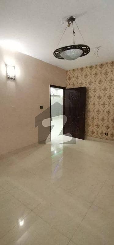 گلشنِ اقبال گلشنِ اقبال ٹاؤن,کراچی میں 3 کمروں کا 7 مرلہ فلیٹ 75.0 ہزار میں کرایہ پر دستیاب ہے۔