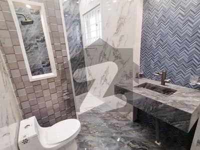 واپڈا ٹاؤن فیز 2 واپڈا ٹاؤن,لاہور میں 3 کمروں کا 1 کنال بالائی پورشن 1.2 لاکھ میں کرایہ پر دستیاب ہے۔