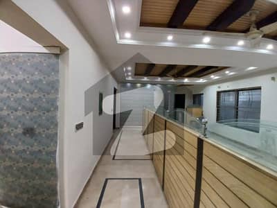 جوہر ٹاؤن فیز 1 - بلاک ای جوہر ٹاؤن فیز 1,جوہر ٹاؤن,لاہور میں 5 کمروں کا 12 مرلہ مکان 2.25 لاکھ میں کرایہ پر دستیاب ہے۔