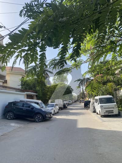 فیڈرل بی ایریا ۔ بلاک 11 فیڈرل بی ایریا,کراچی میں 10 کمروں کا 1 کنال مکان 13.5 کروڑ میں برائے فروخت۔