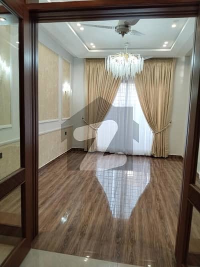 10 Marla house for sale in Bahria Town Lahore