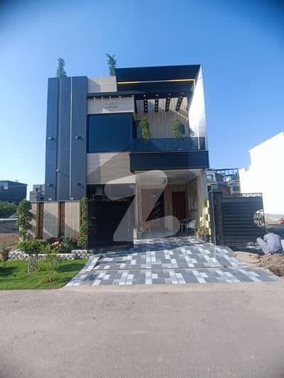 House Avialable For Sale Exective Block Pair