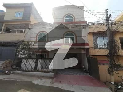 ائیرپورٹ ہاؤسنگ سوسائٹی راولپنڈی میں 4 کمروں کا 6 مرلہ مکان 2.3 کروڑ میں برائے فروخت۔