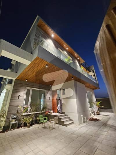 ڈی ایچ اے فیز 8 ایکسٹینشن ڈی ایچ اے فیز 8,ڈی ایچ اے ڈیفینس,کراچی میں 6 کمروں کا 1 کنال مکان 19.0 کروڑ میں برائے فروخت۔