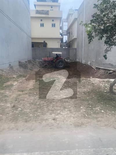 Prime Location 5 Marla Spacious Residential Plot Available In Park View City For sale