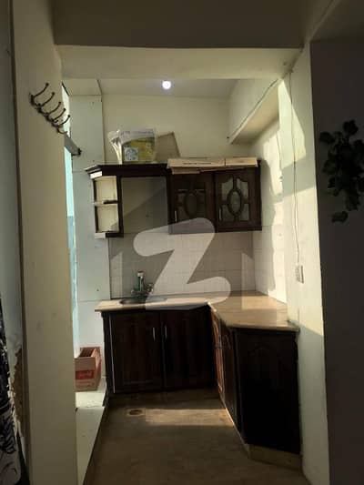 جی ۔ 15 مرکز جی ۔ 15,اسلام آباد میں 1 کمرے کا 2 مرلہ فلیٹ 25.0 ہزار میں کرایہ پر دستیاب ہے۔