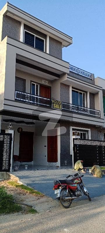 Brand New House for sale lop CDA approved Hot location in Jinnah garden near to market