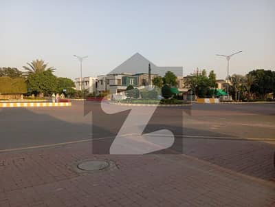 5-Marla Plot Facing Park Dream Gardens Lahore on A Reasonable Price