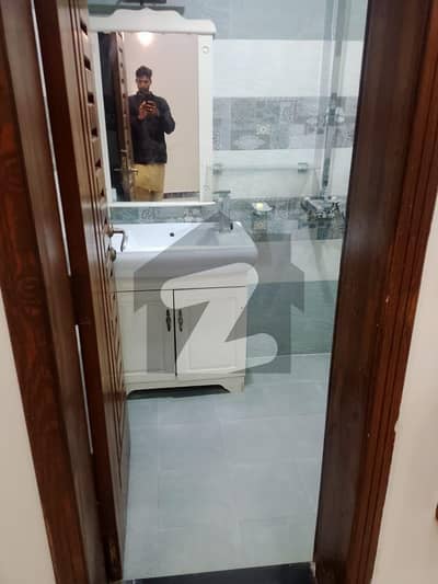 بحریہ ٹاؤن نرگس بلاک بحریہ ٹاؤن سیکٹر سی,بحریہ ٹاؤن,لاہور میں 2 کمروں کا 10 مرلہ زیریں پورشن 60.0 ہزار میں کرایہ پر دستیاب ہے۔